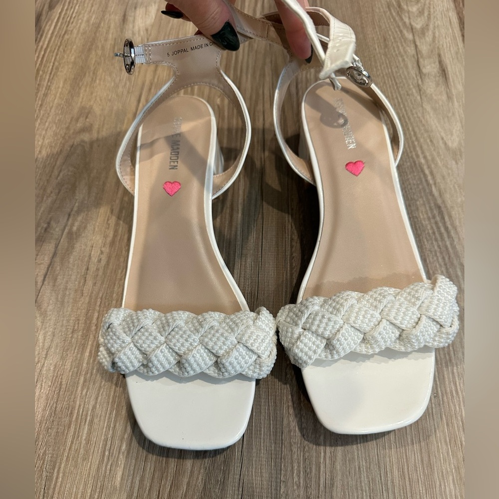 Steve Madden White Beaded Braided Sandals Sz 5